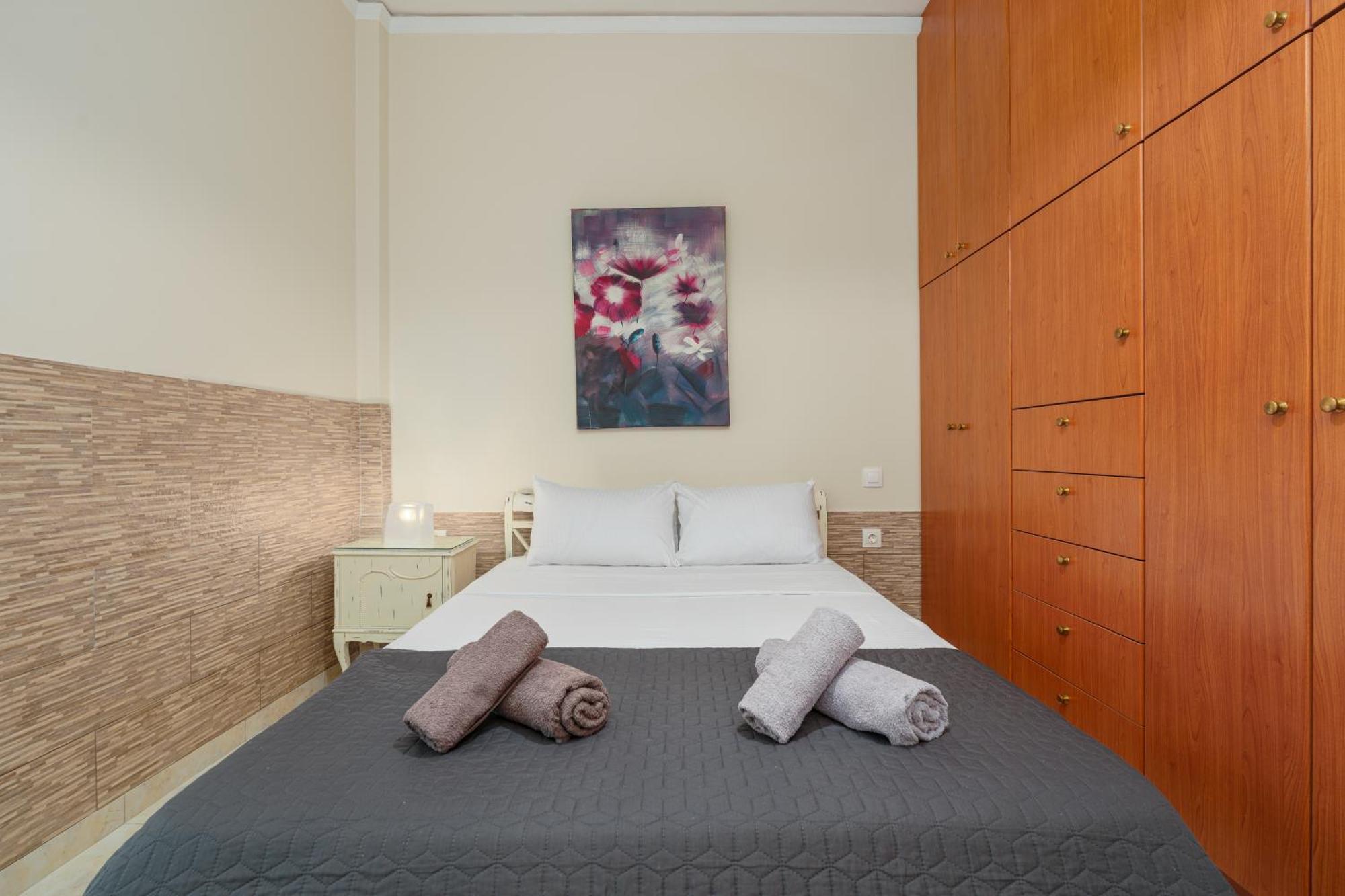 Nostos Apartment, With A Spacious Backyard Artemida  Exterior photo